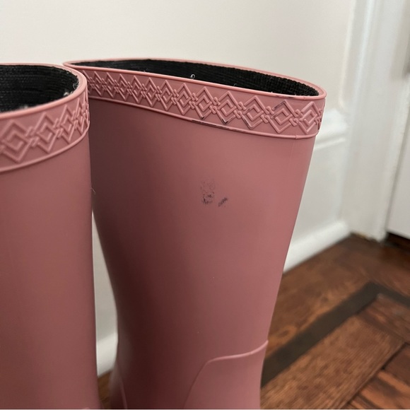 UGG Light Pink Rain Boots Size 7 - Picture 8 of 14